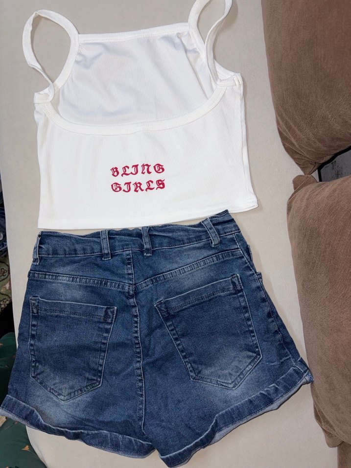 Kadın Beyaz Baskılı Mini Denim Şort - Görsel 3