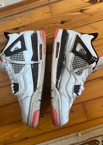 Jordan 4 retro
