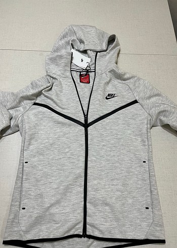 l Beden 2025 Nike tech fleece