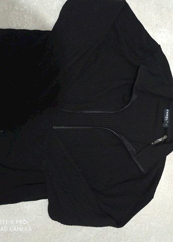 Siyah Fermuarlı uzun kollu crop - Görsel 2