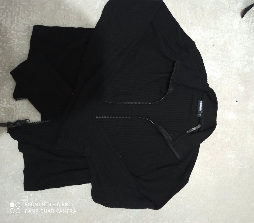 Siyah Fermuarlı uzun kollu crop - Görsel 2