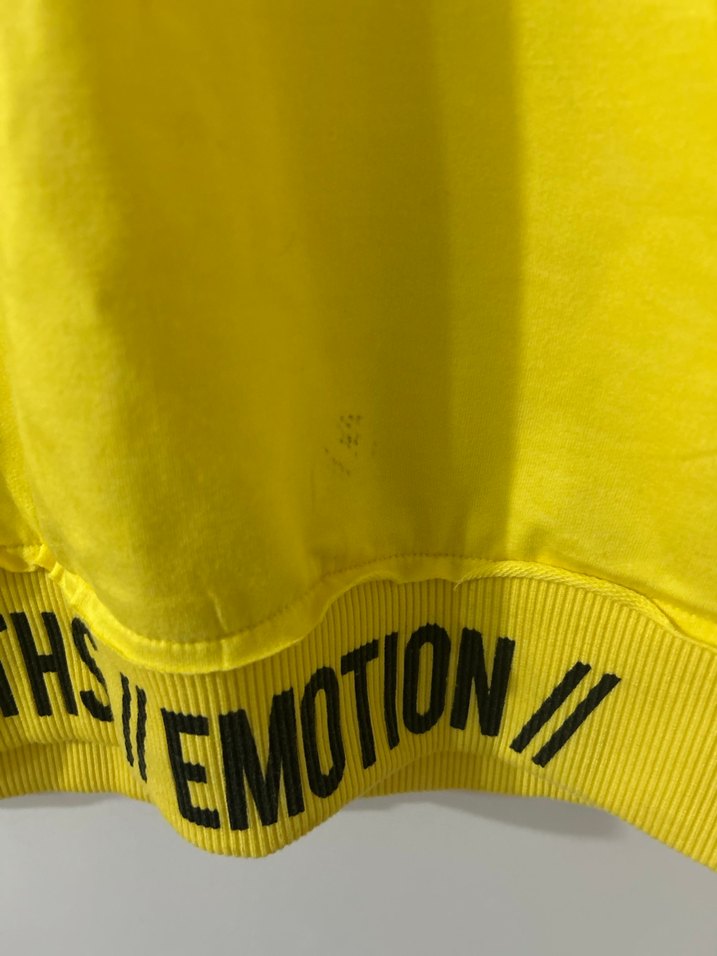 Sarı Baskılı Kadın Sweatshirt - Görsel 2