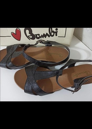 Siyah Yılan Desenli Kadın Dolgu Topuklu Sandalet - Görsel 3