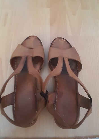 Bej Deri Kadın Dolgu Topuklu Sandalet - Görsel 2