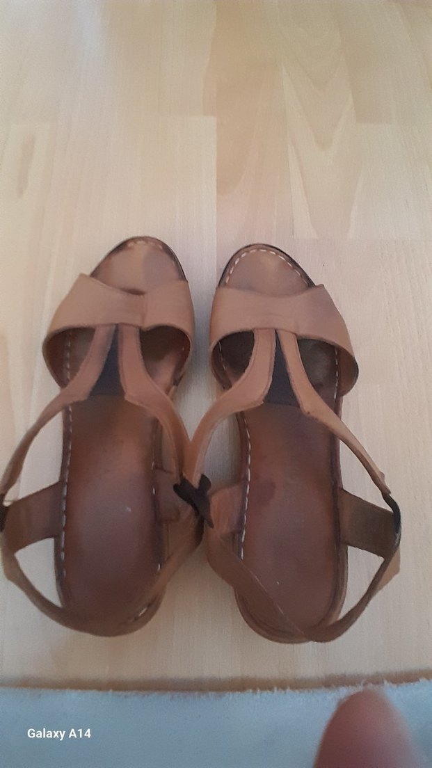 Bej Deri Kadın Dolgu Topuklu Sandalet - Görsel 2