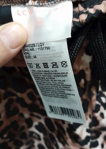 Kahverengi Leopar Desenli Kadın Mini Şort - Görsel 4