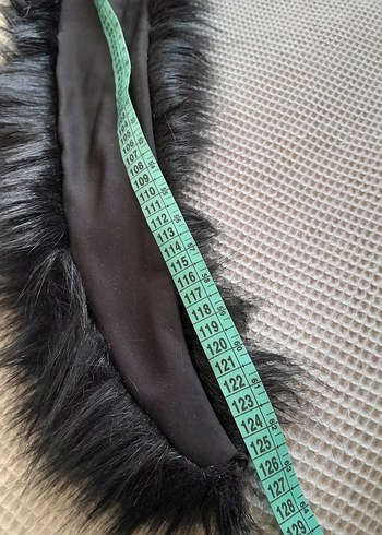 Kadın Siyah Uzun Kürk Detaylı Şal - Görsel 4