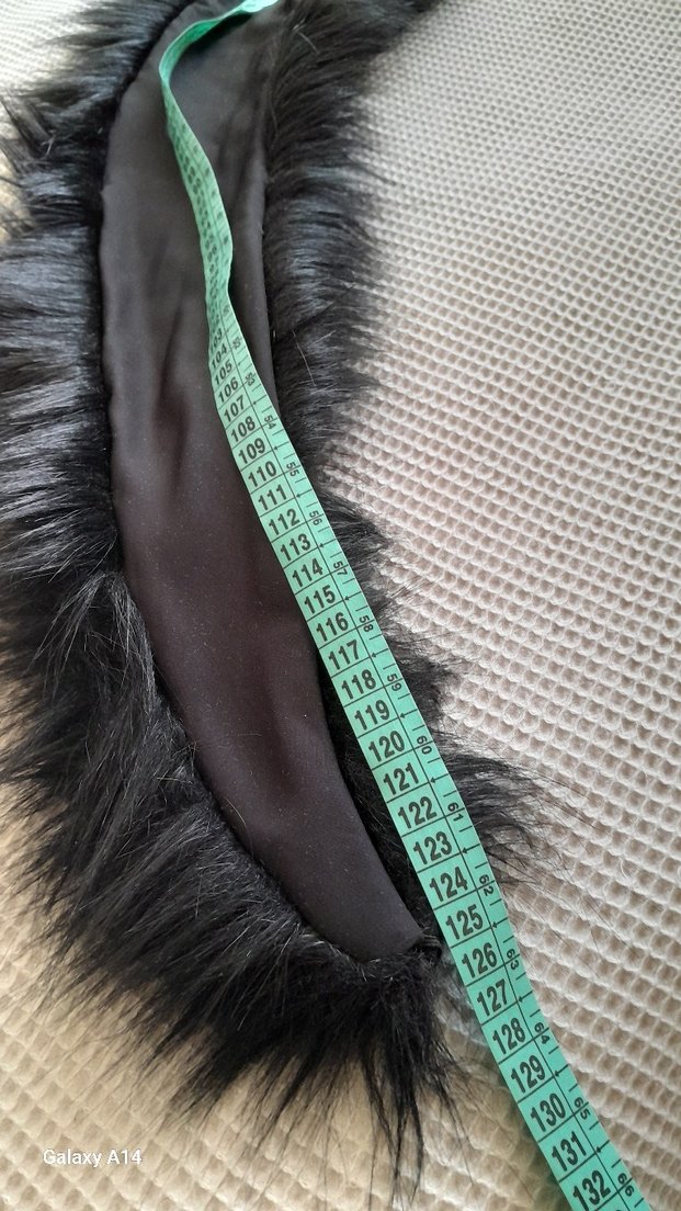 Kadın Siyah Uzun Kürk Detaylı Şal - Görsel 4