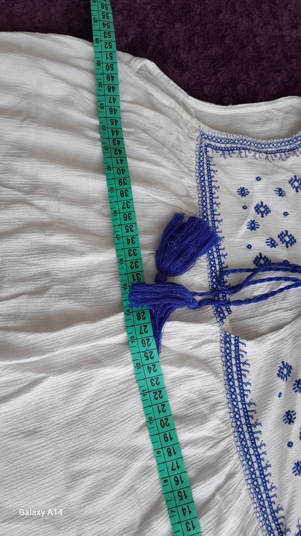 Püsküllü Nakışlı Beyaz bluz - Görsel 2