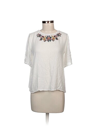 LC Waikiki Bluz %70 İndirimli.