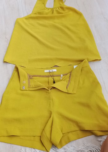 Sarı Kemerli Mini Kadın Tulum