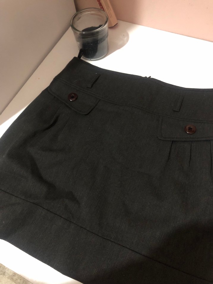 Düğmeli Koyu Gri Mini Etek - Görsel 2