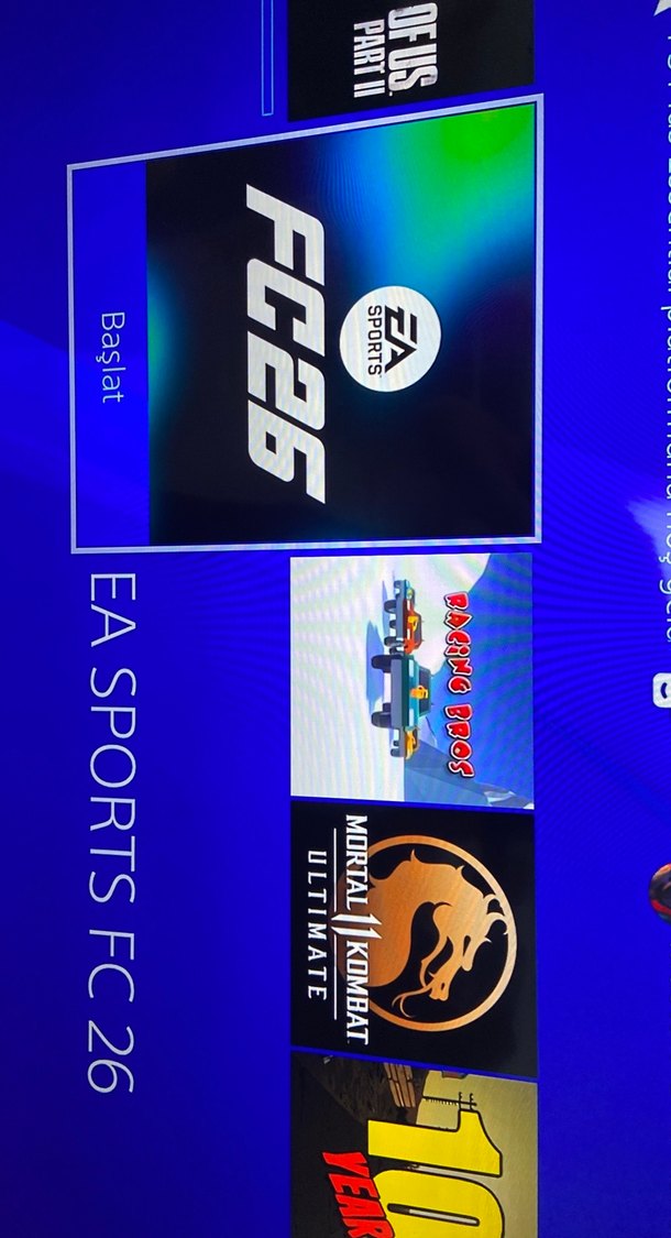 PlayStation 4 Konsol ve İki Kablosuz Kontrolcü - Görsel 4