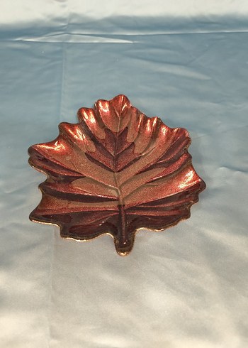 Bordo Yaprak Şeklinde Dekoratif Tabak - Görsel 2
