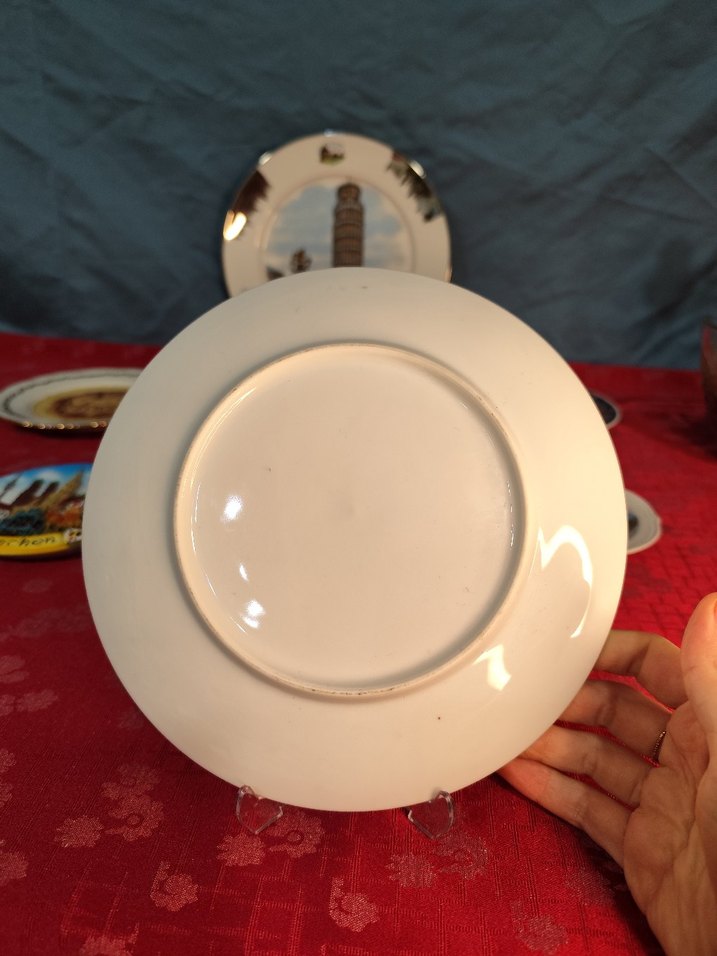 Barcelona temalı dekoratif porselen tabak - Görsel 3