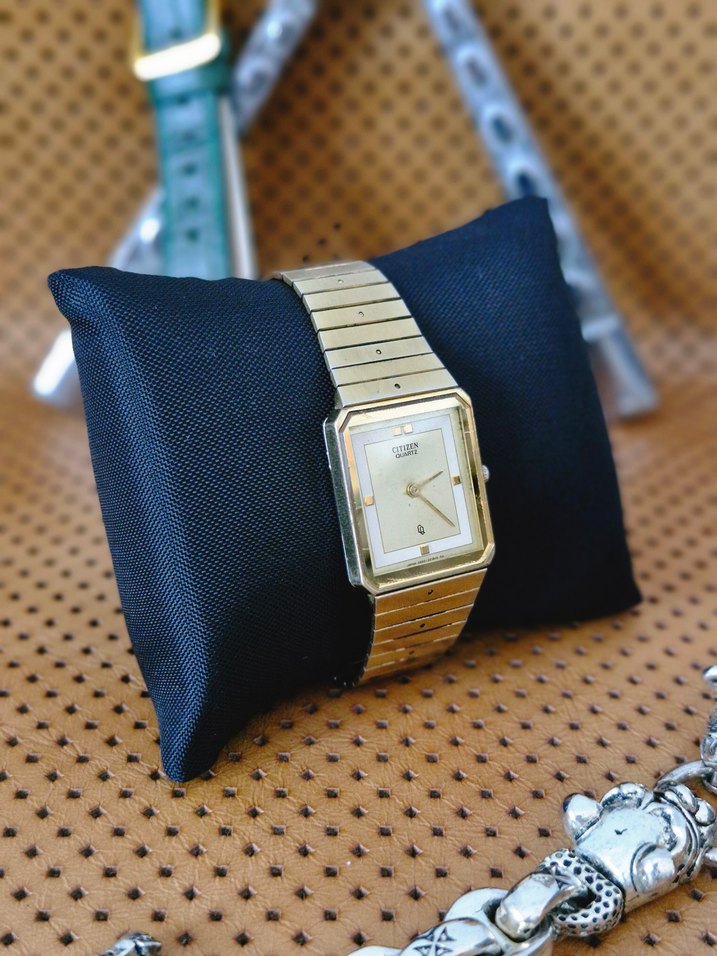 Citizen Altın Renk Kol Saati - Görsel 3