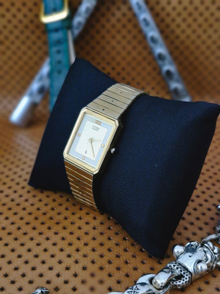 Citizen Altın Renk Kol Saati - Görsel 2