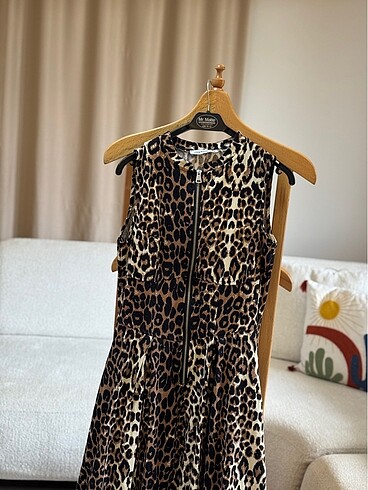 Leopar fermuarlı elbise
