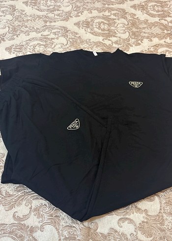 Prada Siyah Takim
