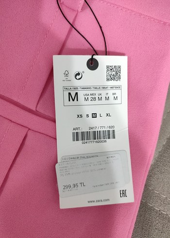 m Beden Düğmeli Pembe Mini Şort