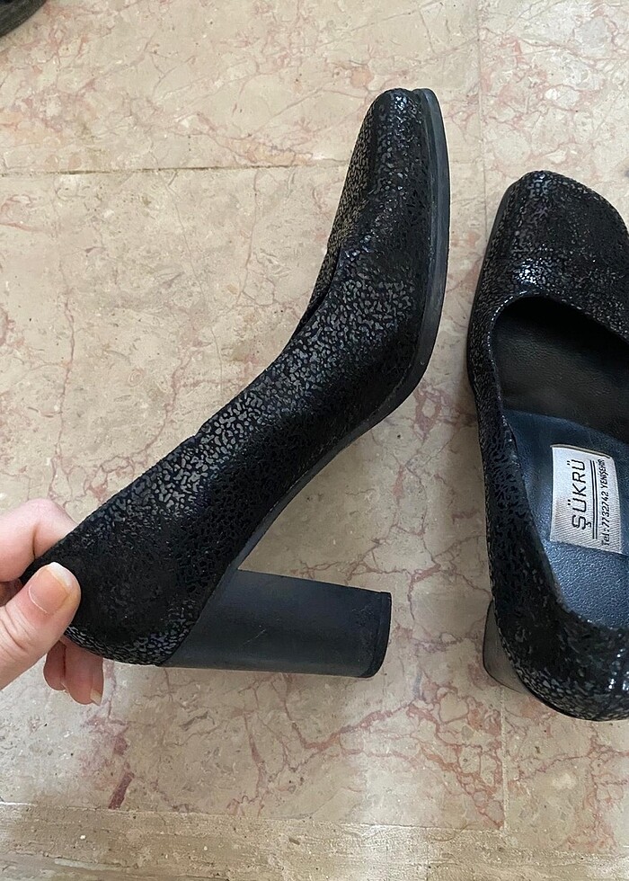 siyah topuklu ayakkabı - Görsel 3