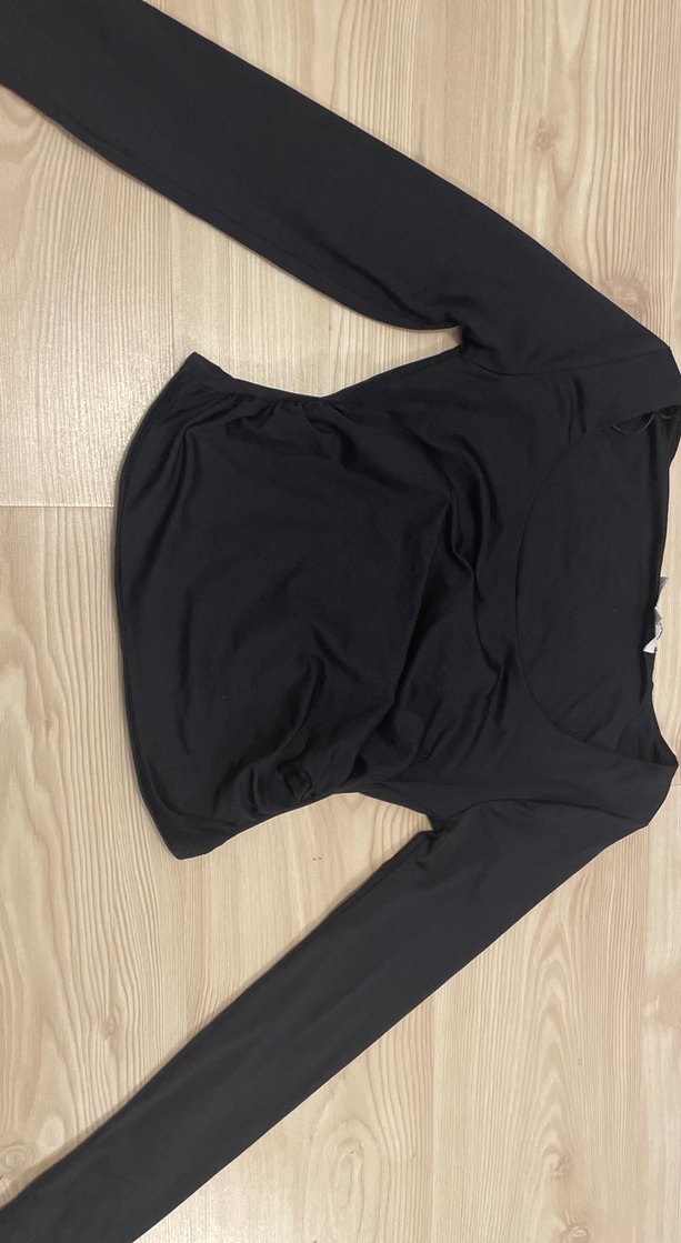 Siyah Uzun Kollu V Yaka Crop Bluz — görsel 2/3