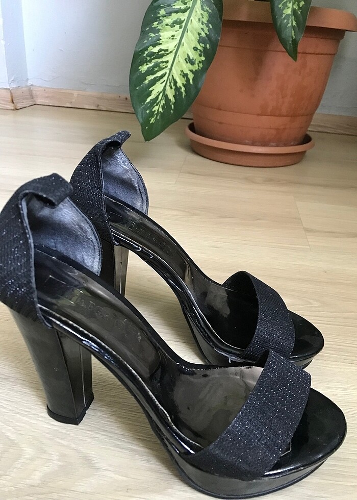 Simli Topuklu Ayakkabı - Görsel 2