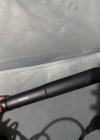 PHILIPS Keratin Seramik Plakalı Saç Düzleştirici - Görsel 3