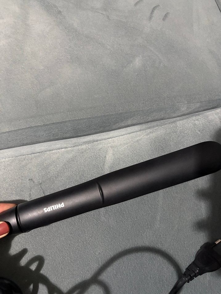 PHILIPS Keratin Seramik Plakalı Saç Düzleştirici - Görsel 3