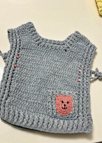 Gri Nakışlı Bebek Önlüğü - Görsel 2