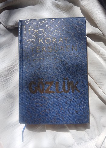 Koray Ersüren Gözlük Wattpad Genç Kurgu Yaldızlı Kalın Kapaklı