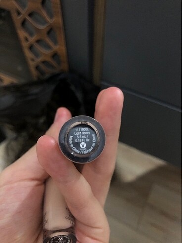Beden wet n wild kapatıcı