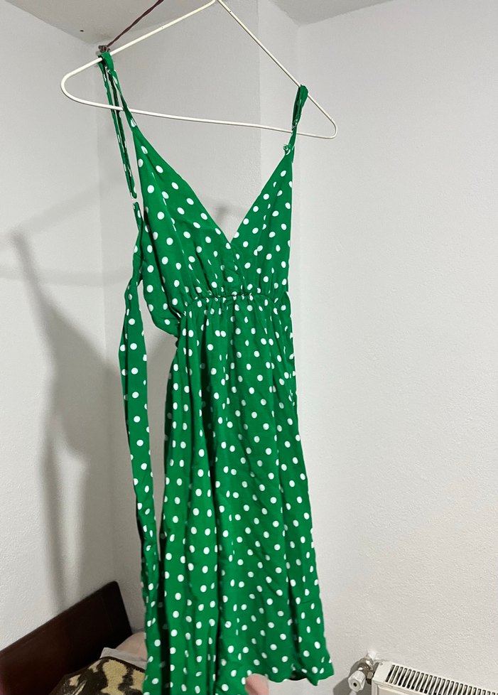 Parlak Yeşil Puantiyeli  Elbise - Görsel 3