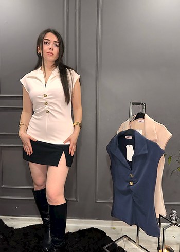 Düğmeli V Yaka Kolsuz bluz - Görsel 4