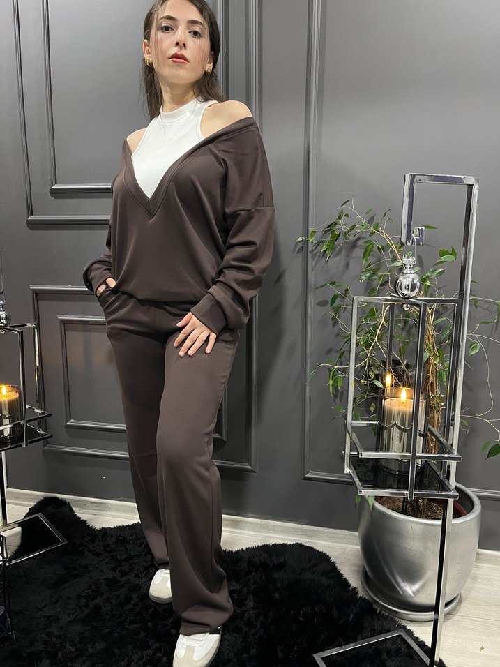 Kahverengi V Yaka Kadın Eşofman Takımı - Görsel 2