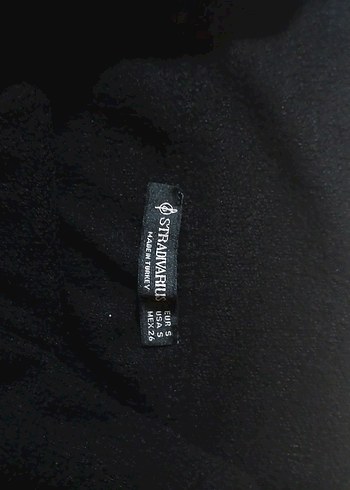 Stradivarius Stradivarius omzu açık bluz