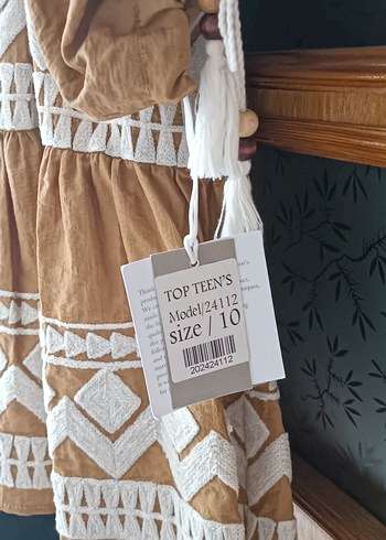 10 Yaş Beden Bej Nakışlı Bohem Kemerli Mini Elbise