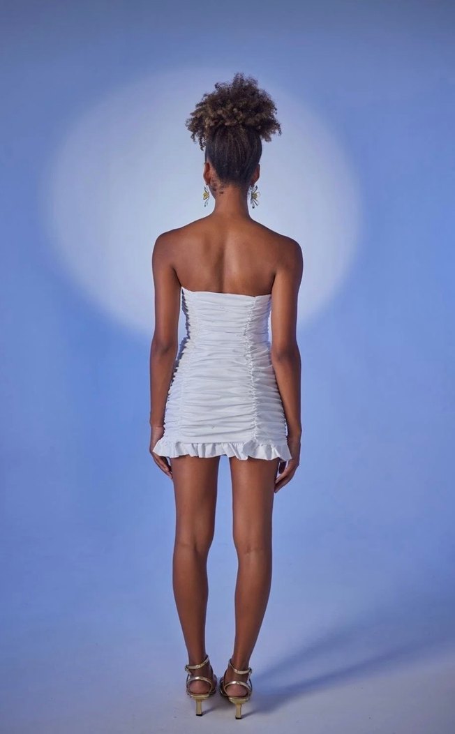 Beyaz Drapeli Mini Straplez Elbise - Görsel 2