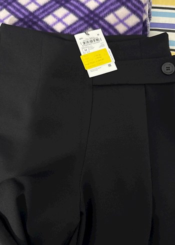 34 Beden Kadın Siyah Pilili Kumaş Pantolon