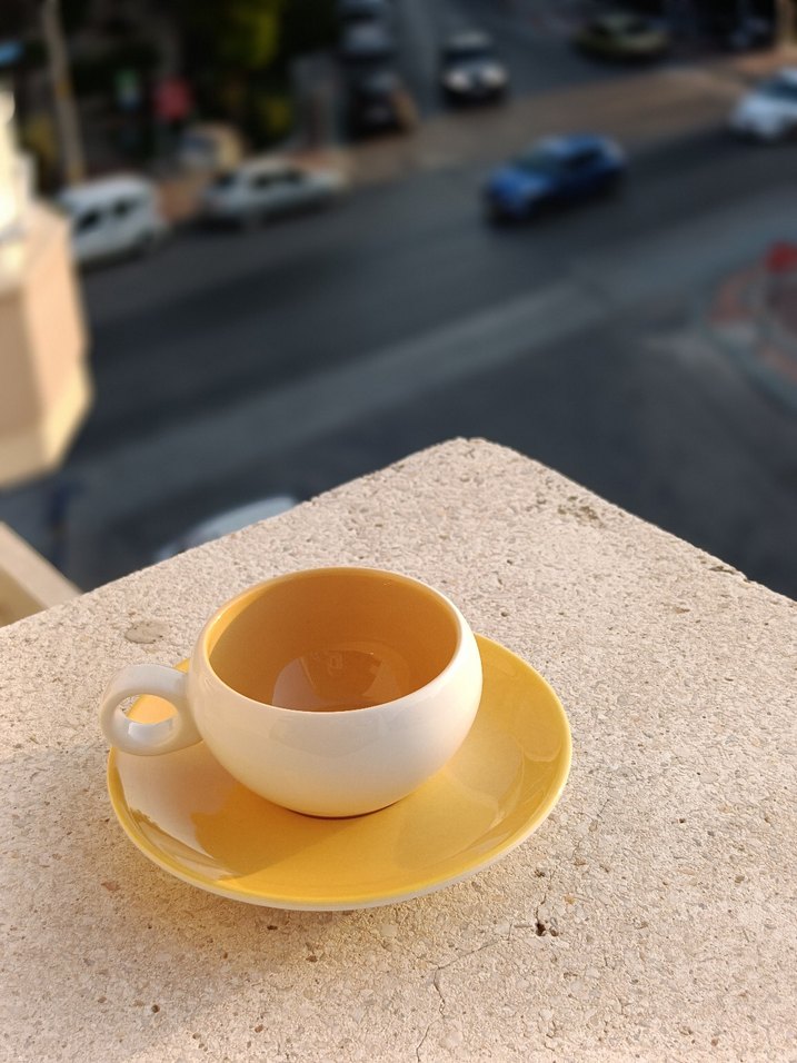 Pastel Sarı İçli Beyaz Fincan ve Tabak - Görsel 2