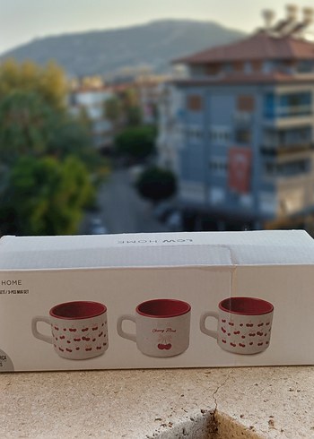 Kırmızı Kiraz Desenli Seramik Kupa - Görsel 3