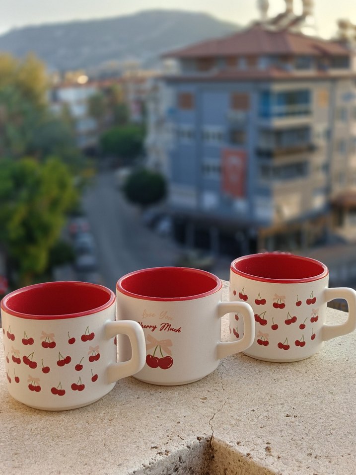Kırmızı Kiraz Desenli Seramik Kupa - Görsel 2