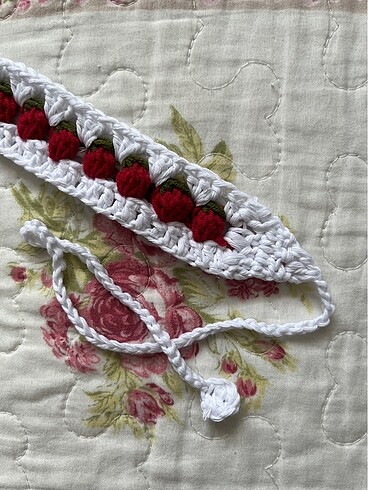 örgü çilek bandana - Görsel 5