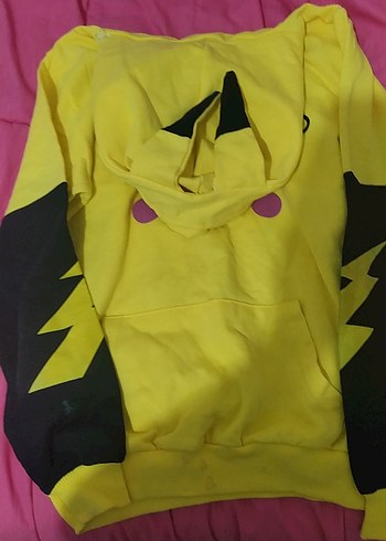 Diğer Sarı Kapüşonlu Kadın Sweatshirt Pikachu Desenli