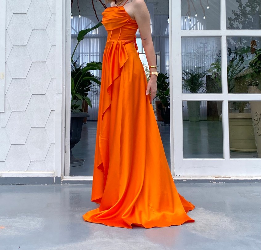 Parlak Turuncu Drapeli Straplez Uzun Elbise - Görsel 2