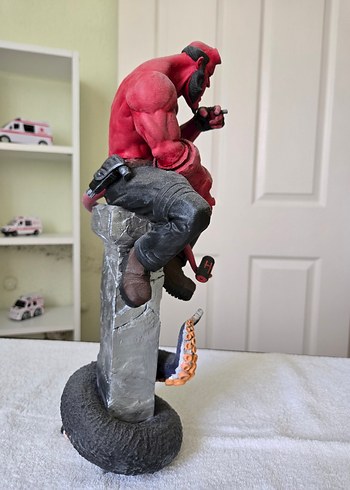 Hellboy 3d 45 cm - Görsel 2