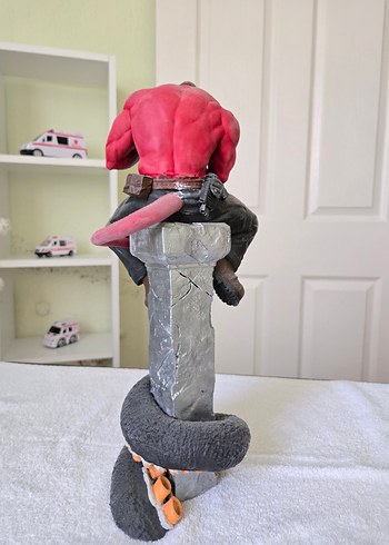 Hellboy 3d 45 cm - Görsel 4