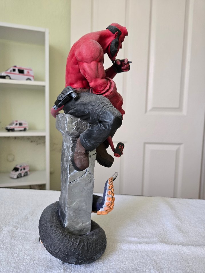 Hellboy 3d 45 cm - Görsel 2