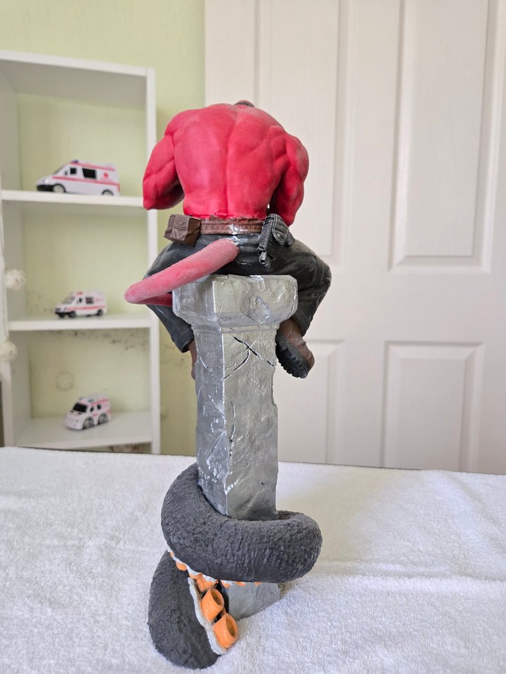 Hellboy 3d 45 cm - Görsel 4