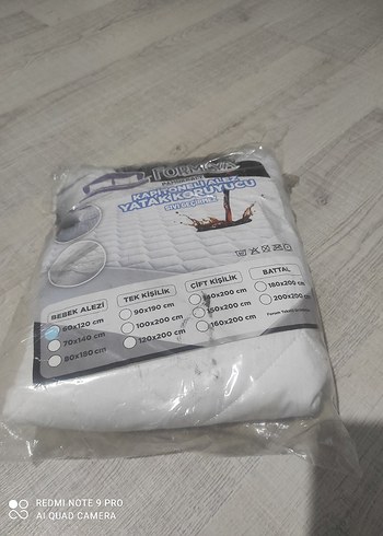 Beyaz Baskılı Tek Kişilik Yatak Koruyucu